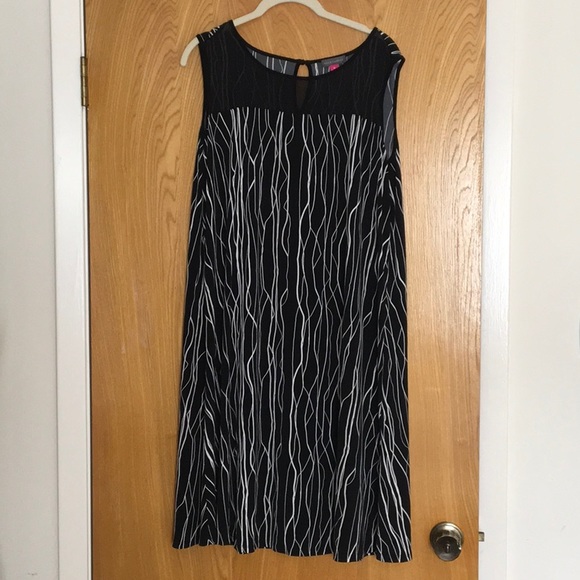 Black & White sleeveless Vince Camuto Dress - Picture 4 of 7
